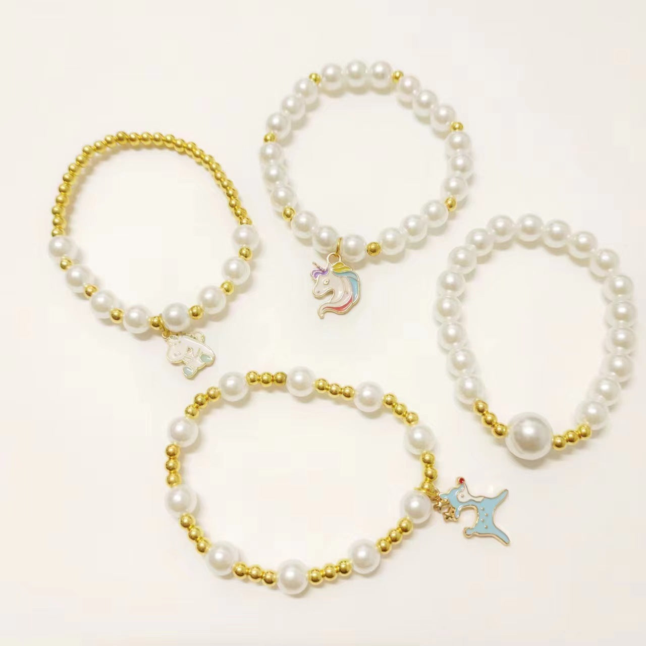 Pearl, Luxe-Looking Beaded Elk Pendant Bracelet