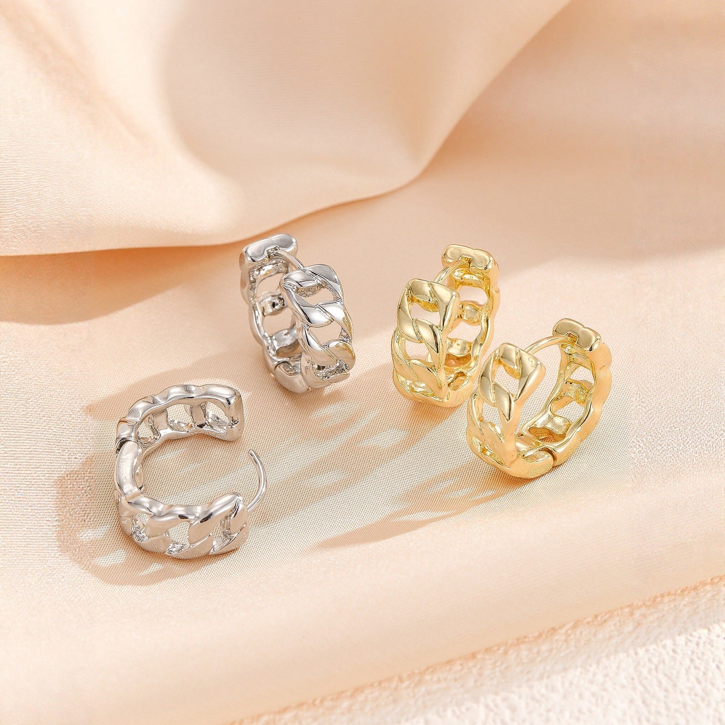 Metal Chain Hollow Geometric Elliptical Earrings